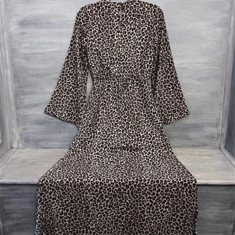 Pink Lily Leopard Print Flare Sleeve Maxi Dress Size‎ Small Like New - Picture 8 of 10